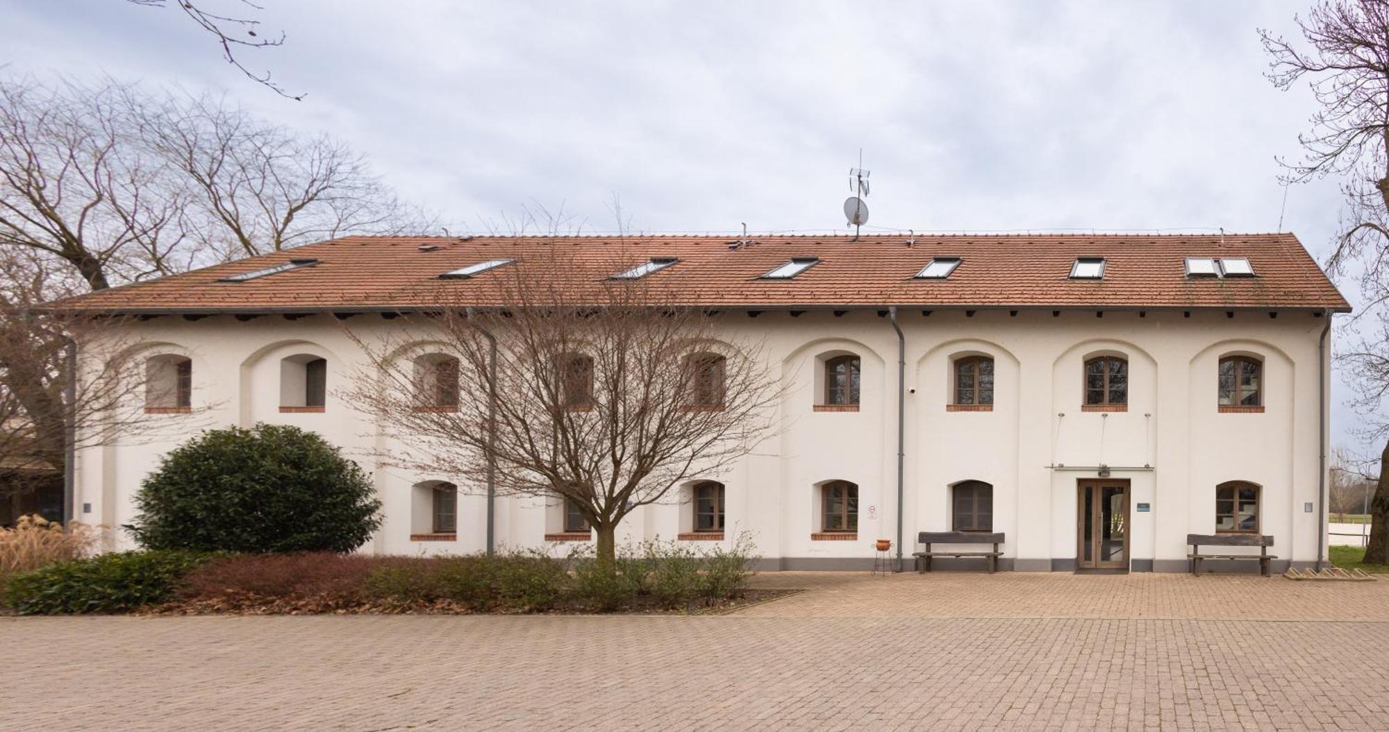 Vadkert Major Hotel Sarvar Exterior photo